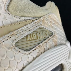 Nike AirMAX 90 Women’s Size 8